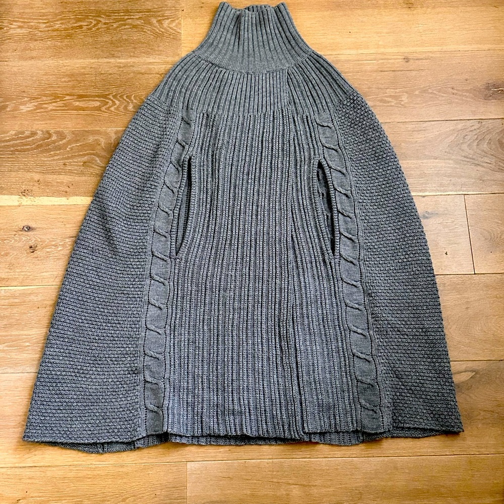 Grey 100% vintage wool cape. Perfect for Fall or cozying before a fire.